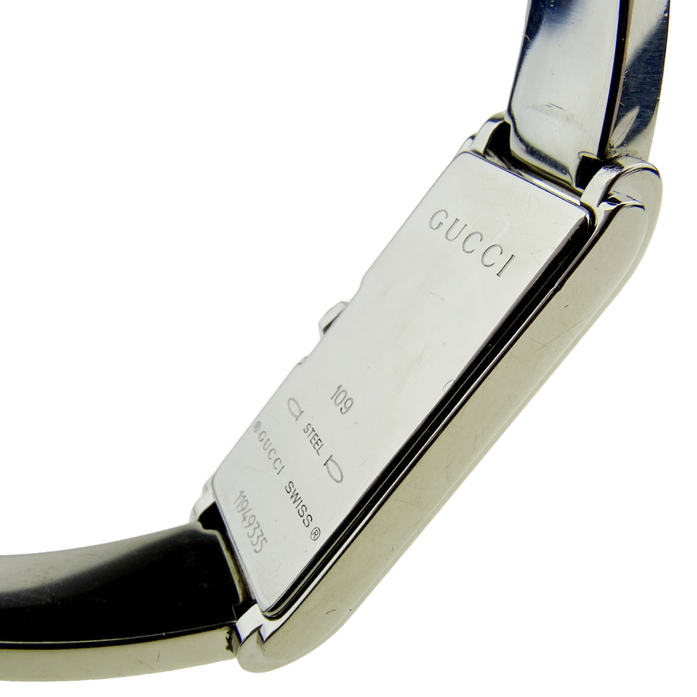Gucci 109 Bangle Wristwatch YA109518