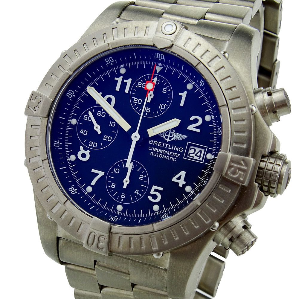 Breitling Chrono Avenger Titanium E13360