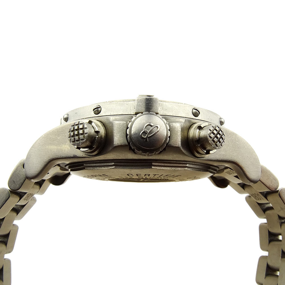 Breitling Chrono Avenger Titanium E13360