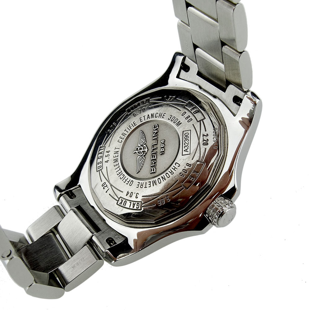 Breitling Avenger II GMT A32390