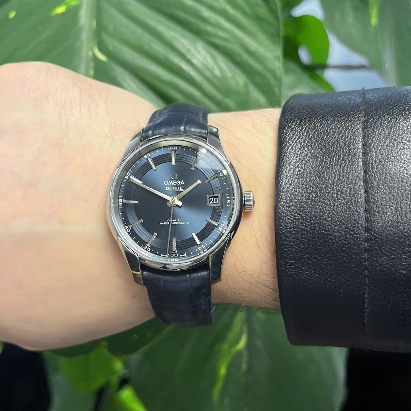 Omega De Ville Hour Vision Master Chronometer 431.33.41.21.03.001