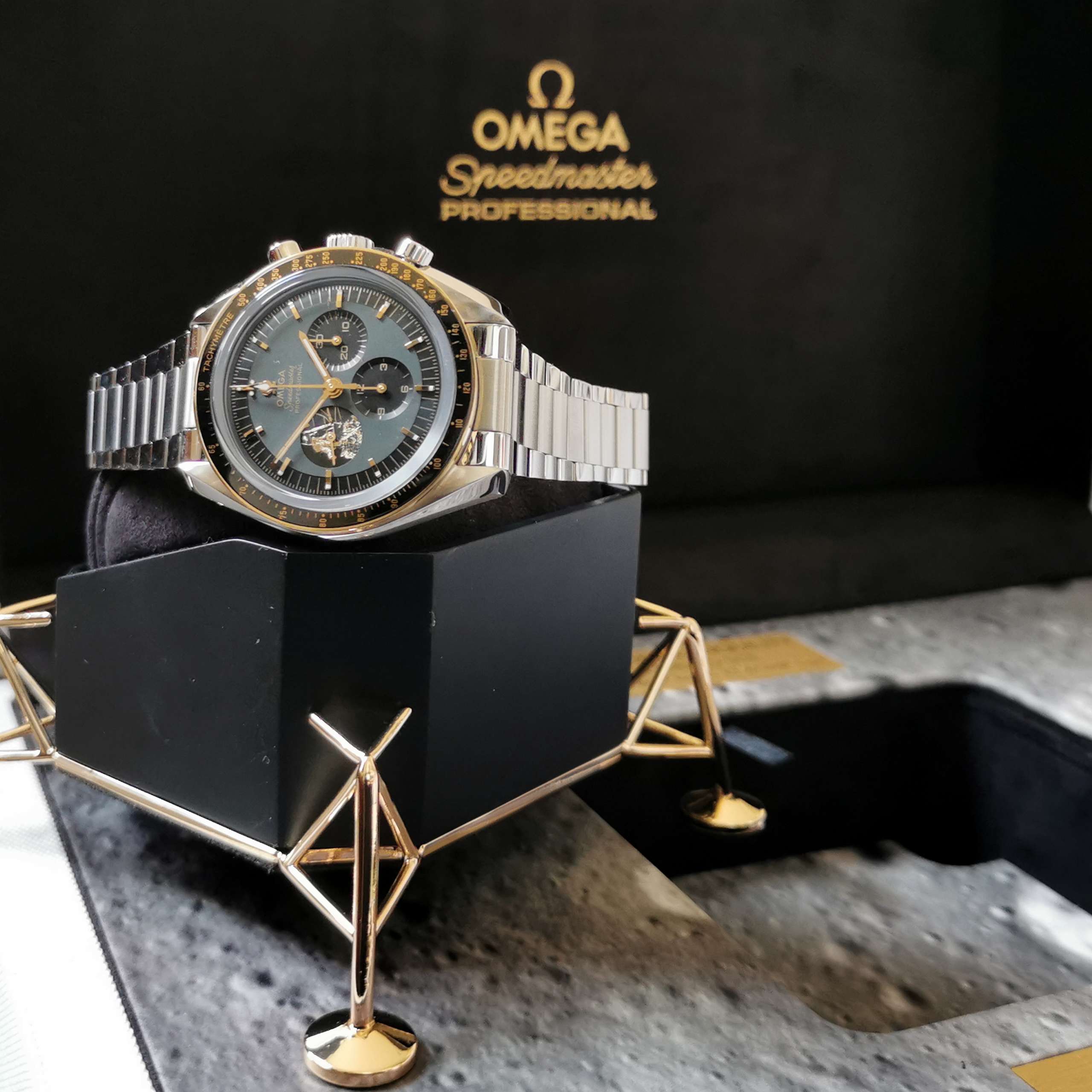Omega Speedmaster Moonwatch Apollo 11 50th Anniversary 310.20.42.50.01.001