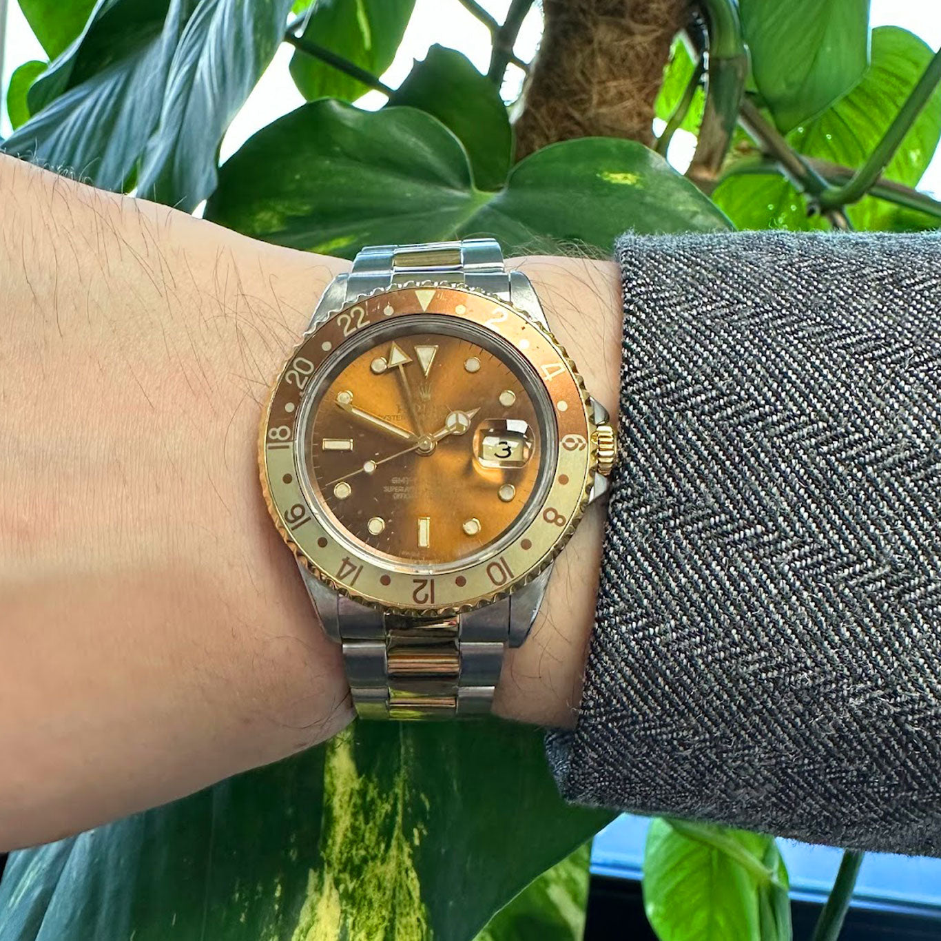 Rolex GMT-Master II Steel & Gold "Root Beer"16713