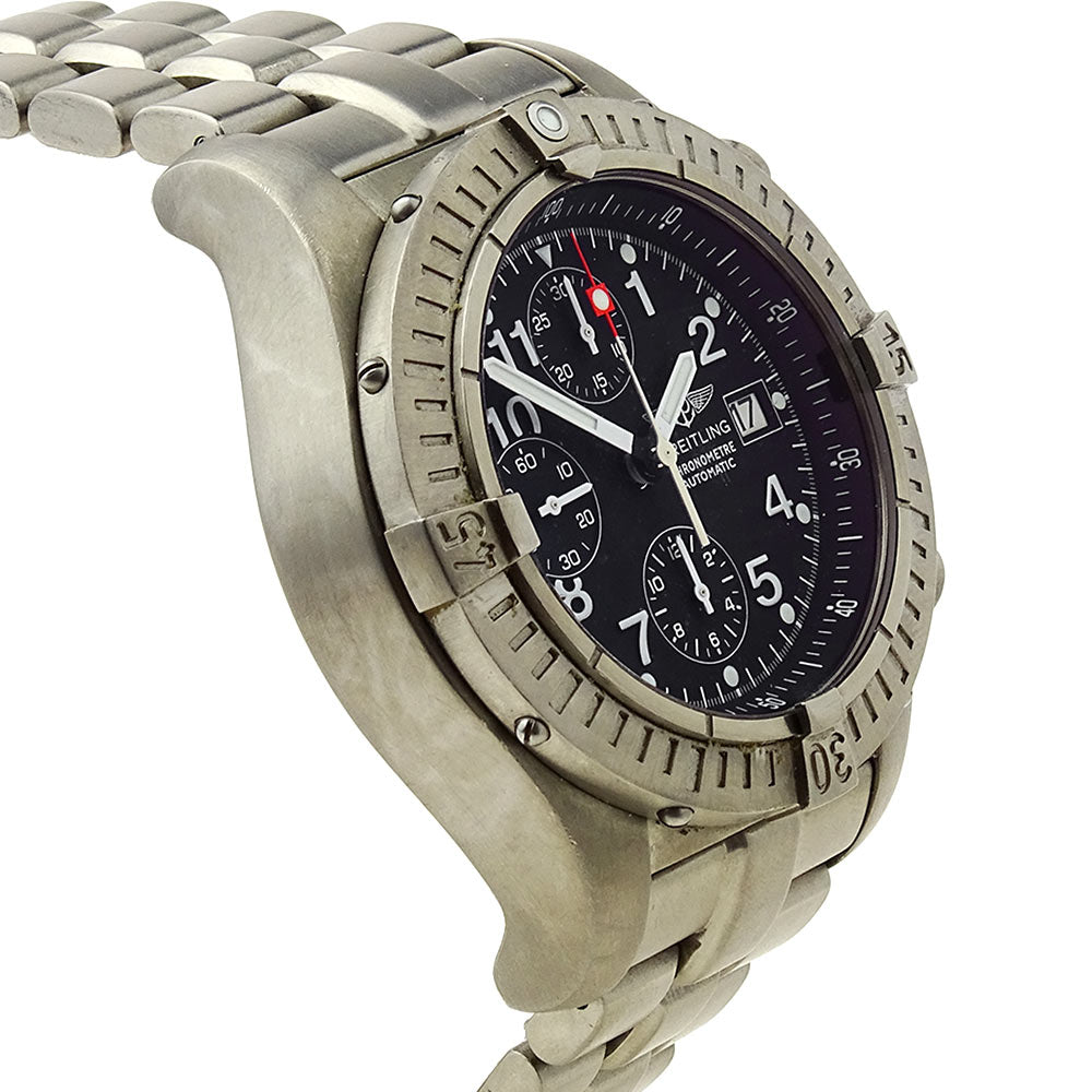 Breitling Chrono Avenger Titanium E13360