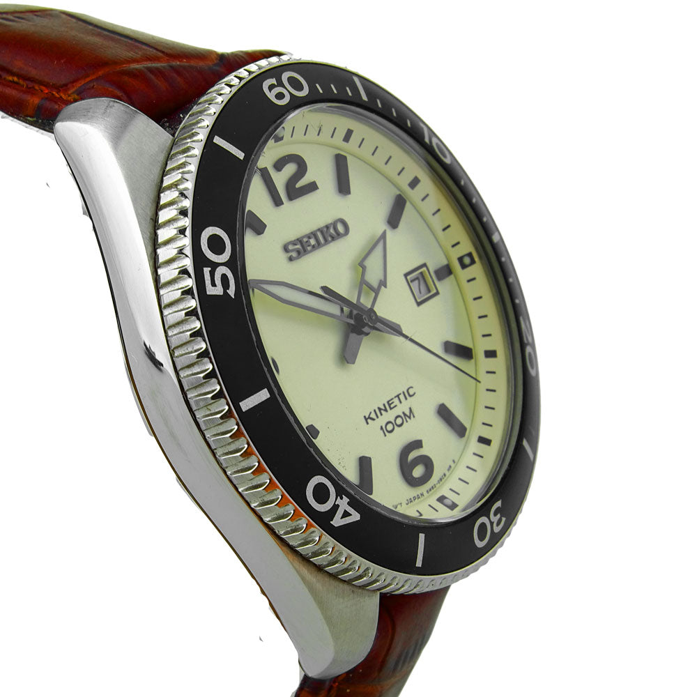 Seiko Kinetic 5M82-0AY0