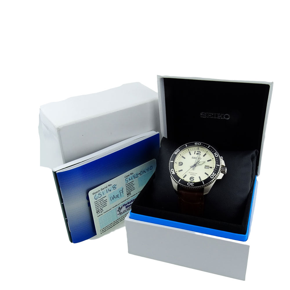 Seiko Kinetic 5M82-0AY0