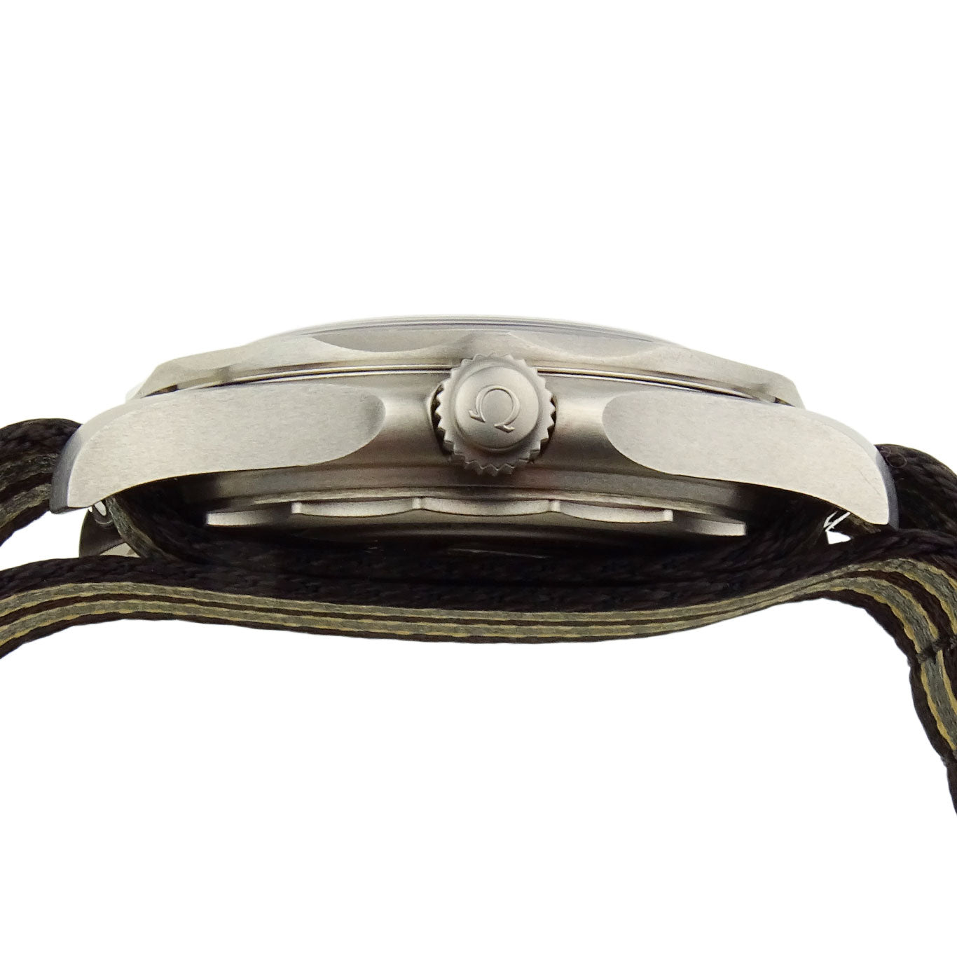 Omega Seamaster Diver 300m Titanium 007 Edition 210.92.42.20.01.001