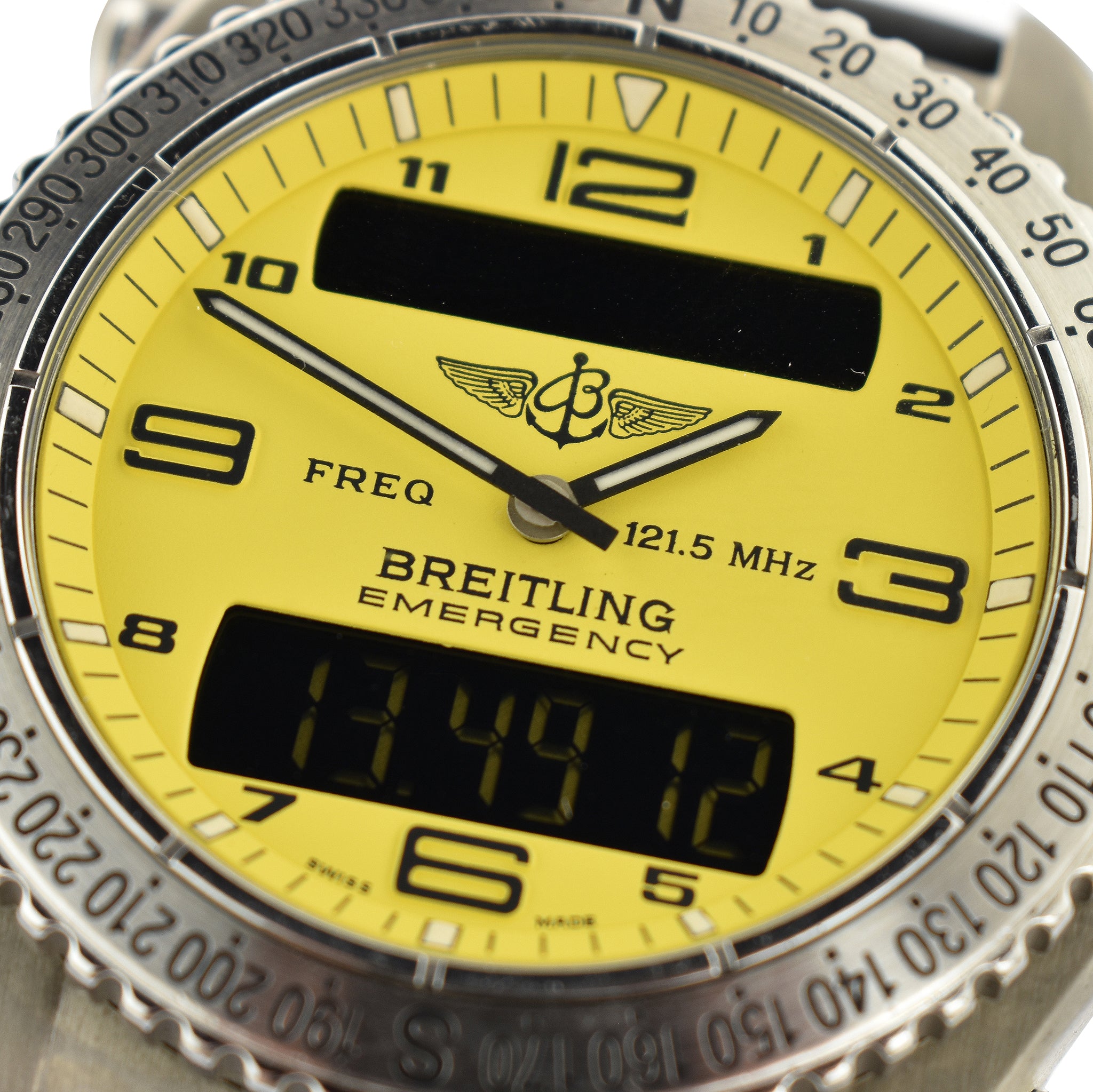 Breitling Emergency Mission Titanium Yellow E56121.1/3452
