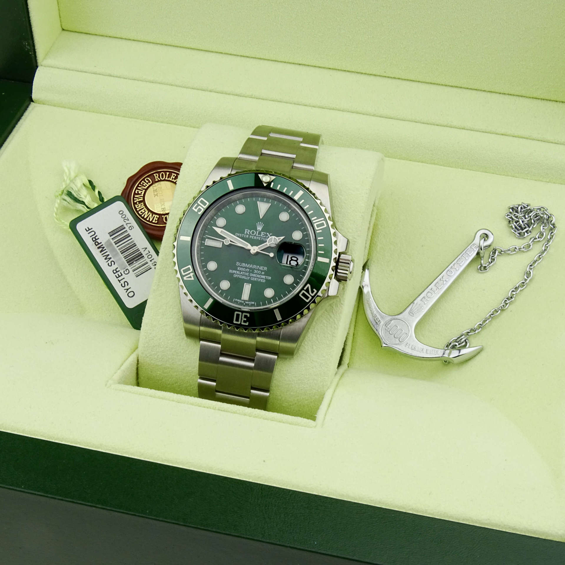 Rolex Submariner 'Hulk' Date 116610LV